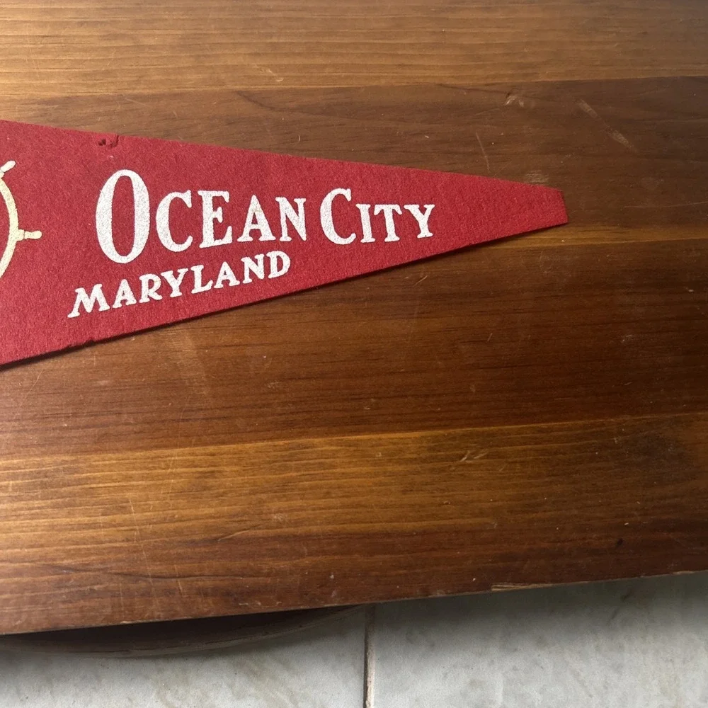 Vintage Ocean City Maryland Felt Pennant Beach Souvenir Travel